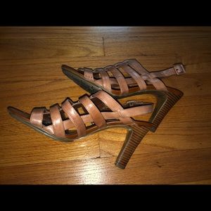 Like New! Caged Bandolino Heels!